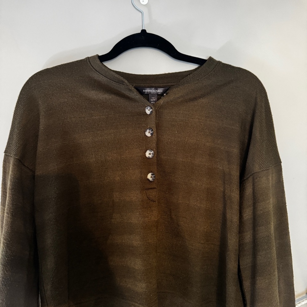 Banana Republic Olive Green Cropped Balloon Sleeve Top - Picture 3 of 5